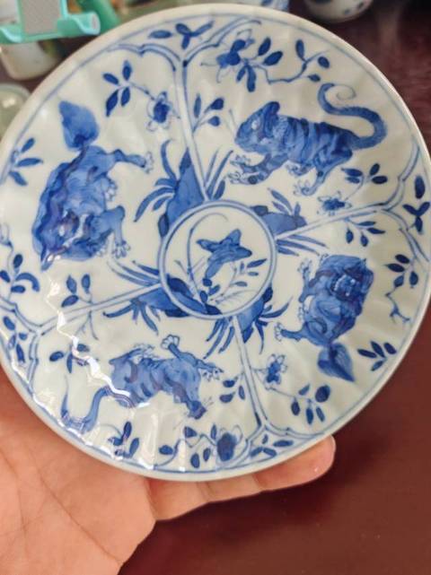 古玩陶瓷青花瑞獸圖杯碟真品鑒賞圖