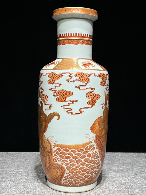 古玩陶瓷礬紅描金瑞獸紋棒槌瓶真品鑒賞圖