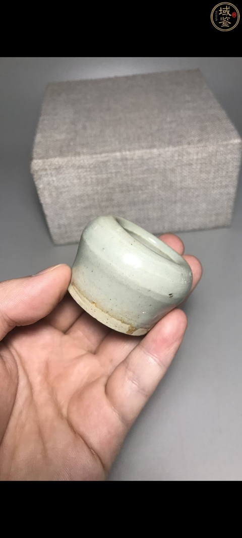 古玩陶瓷【明代】龍泉青瓷燭臺拍賣,當(dāng)前價格0元