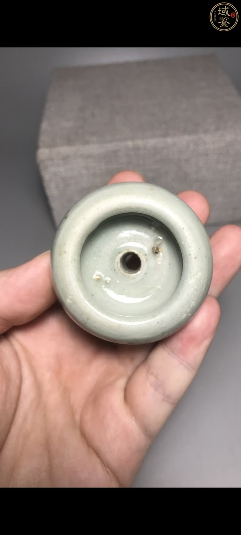 古玩陶瓷【明代】龍泉青瓷燭臺拍賣,當(dāng)前價格0元