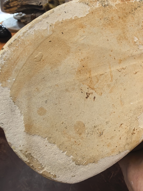 古玩陶瓷綠釉刻花瓷枕真品鑒賞圖