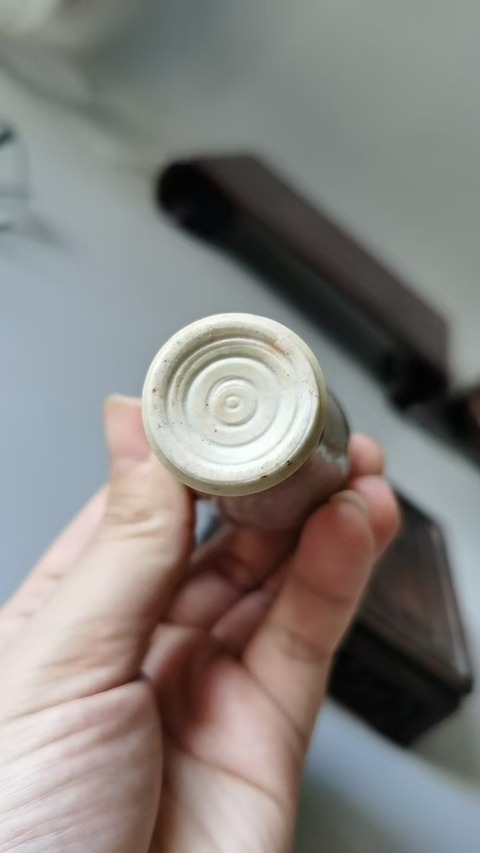 古玩陶瓷紅哥釉鼻煙壺真品鑒賞圖