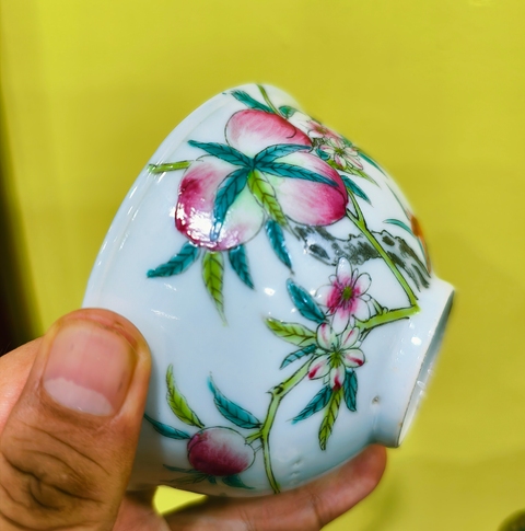 古玩陶瓷民國 粉彩壽桃紋碗真品鑒賞圖