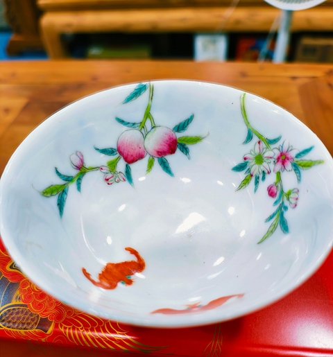 古玩陶瓷民國 粉彩壽桃紋碗真品鑒賞圖
