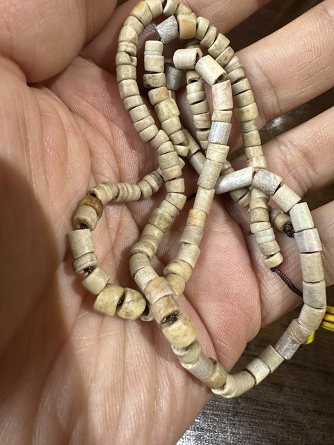 古玩玉器三四千年素紋玉珠管拍賣(mài)，當(dāng)前價(jià)格2888元