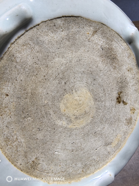 古玩陶瓷龍紋青花三足筒式香爐真品鑒賞圖