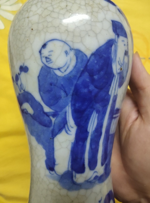 古玩陶瓷哥釉青花人物故事觀音瓶真品鑒賞圖