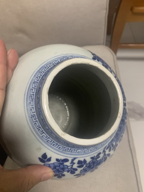 古玩陶瓷花鳥紋青花罐真品鑒賞圖