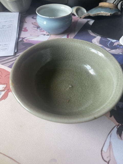 古玩陶瓷龍泉窯青釉碗真品鑒賞圖