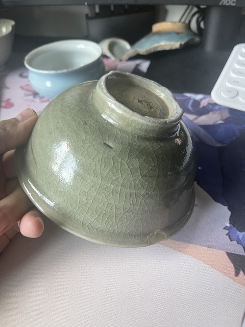 古玩陶瓷龍泉窯青釉碗真品鑒賞圖