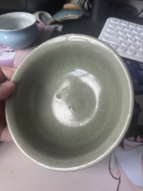 古玩陶瓷龍泉窯青釉碗真品鑒賞圖