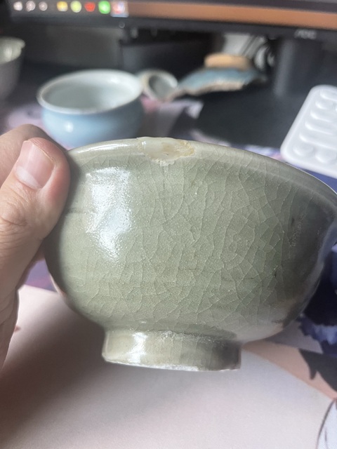 古玩陶瓷龍泉窯青釉碗真品鑒賞圖