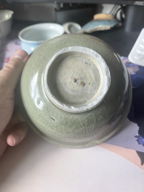 古玩陶瓷龍泉窯青釉碗真品鑒賞圖