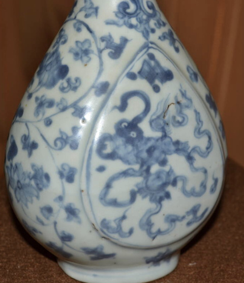 古玩陶瓷青花獅紋截口瓶真品鑒賞圖