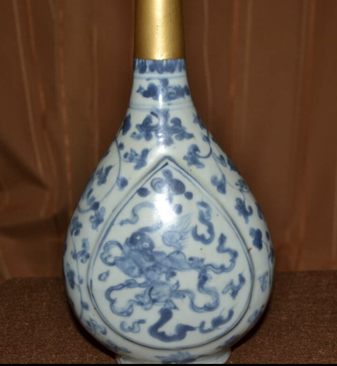 古玩陶瓷青花獅紋截口瓶真品鑒賞圖