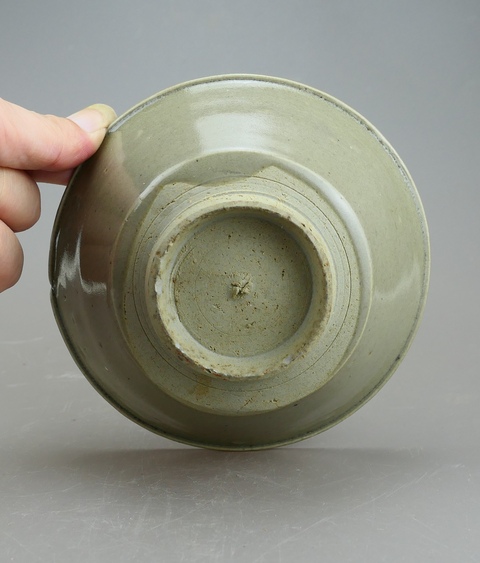 古玩陶瓷龍泉青瓷斗笠碗真品鑒賞圖