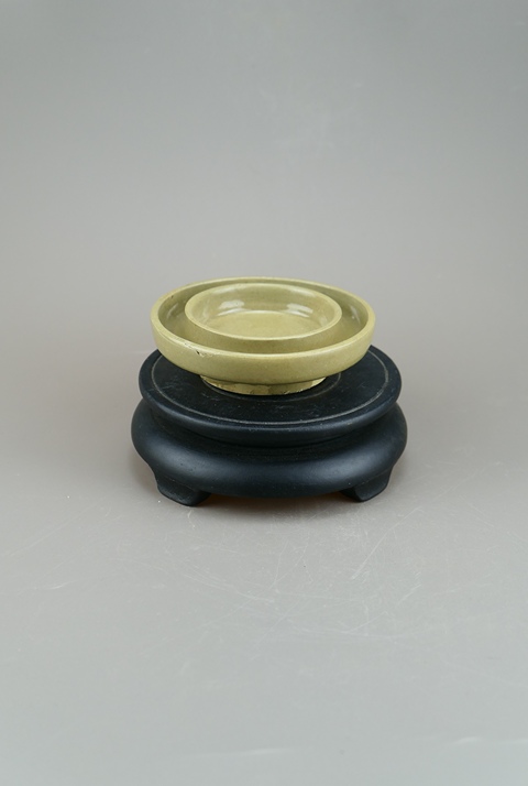 古玩陶瓷龍泉青瓷托盤真品鑒賞圖