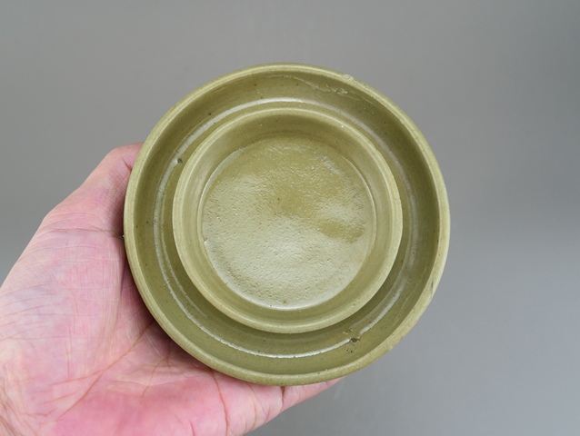 古玩陶瓷龍泉青瓷托盤真品鑒賞圖