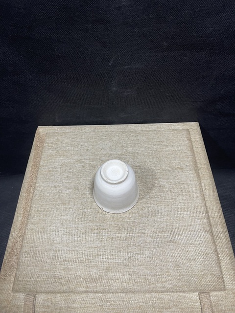 古玩陶瓷晚明德化窯白釉杯真品鑒賞圖