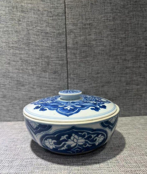 古玩陶瓷青花蓋盆真品鑒賞圖