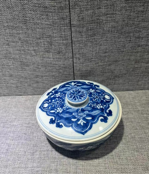 古玩陶瓷青花蓋盆真品鑒賞圖