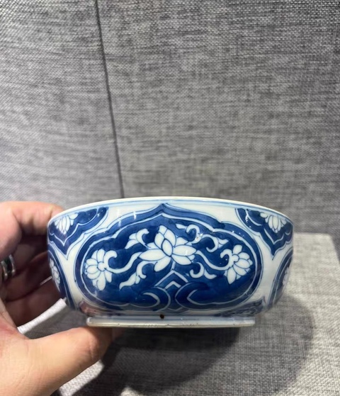 古玩陶瓷青花蓋盆真品鑒賞圖