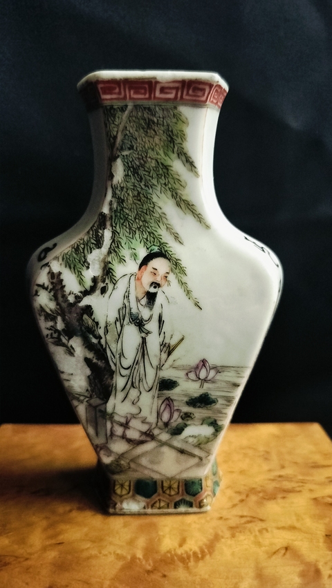 古玩陶瓷粉彩四愛圖六方瓶真品鑒賞圖