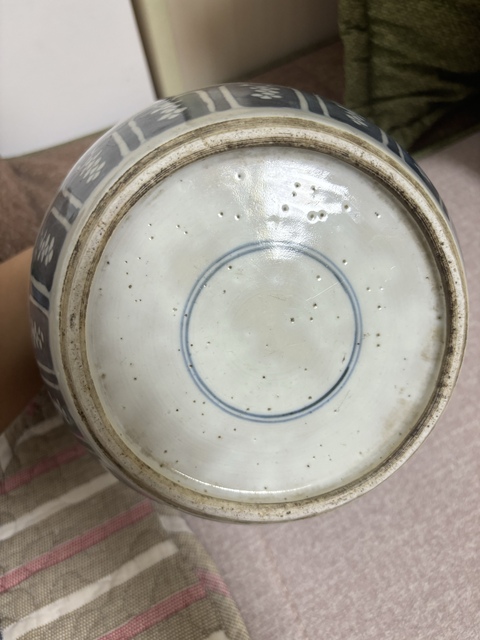 古玩陶瓷花間壽字紋青花罐真品鑒賞圖
