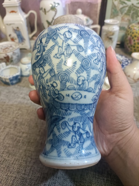 古玩陶瓷青花淡描嬰戲圖雞腿瓶拍賣，當前價格3500元