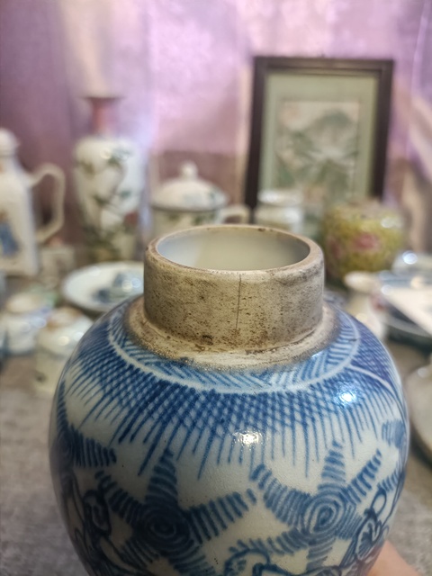 古玩陶瓷青花淡描嬰戲圖雞腿瓶拍賣，當前價格3500元