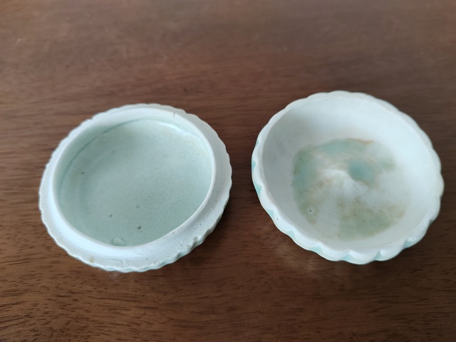 古玩陶瓷青白釉南瓜造型粉盒真品鑒賞圖