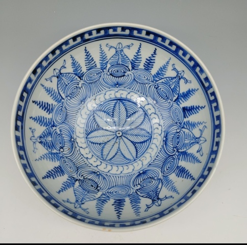 古玩陶瓷花卉紋青花雞心碗真品鑒賞圖