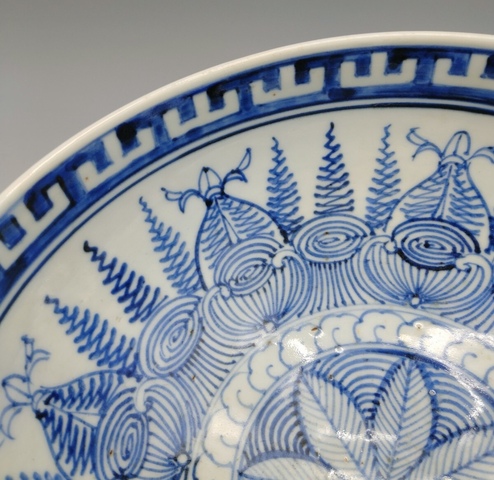 古玩陶瓷花卉紋青花雞心碗真品鑒賞圖