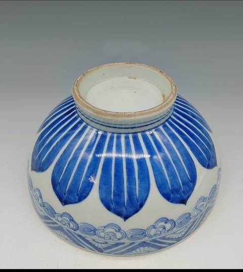 古玩陶瓷花卉紋青花雞心碗真品鑒賞圖