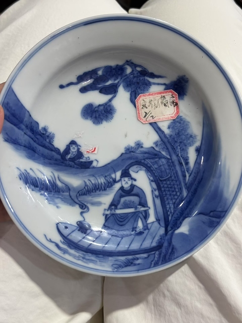 古玩陶瓷人物紋青花盤真品鑒賞圖