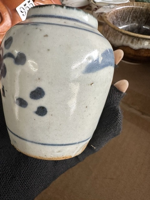 古玩陶瓷明末清初 青花花卉紋蓋罐真品鑒賞圖
