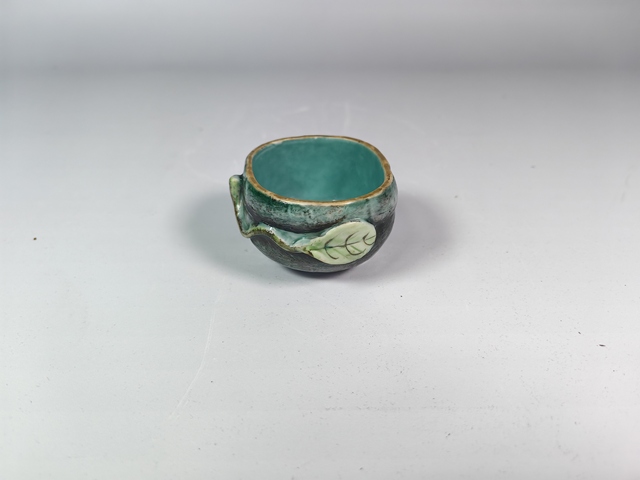 古玩陶瓷清中仿生瓷蓮花粉彩筆洗真品鑒賞圖
