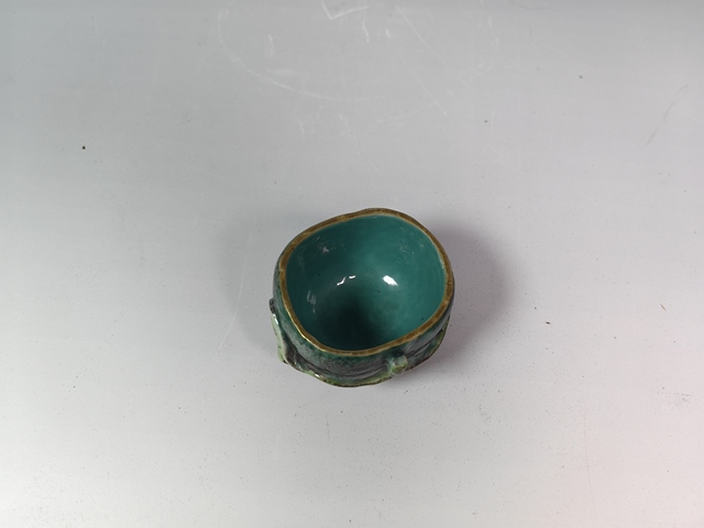 古玩陶瓷清中仿生瓷蓮花粉彩筆洗真品鑒賞圖
