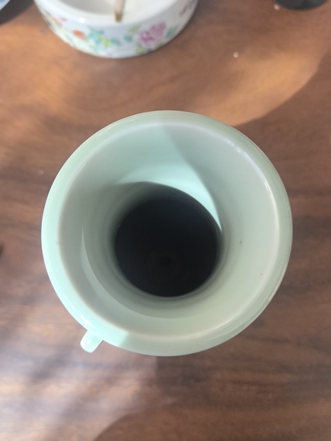 古玩陶瓷青釉印花瓶真品鑒賞圖