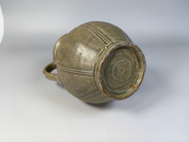 古玩陶瓷宋越窯青瓷雙系耳執壺真品鑒賞圖