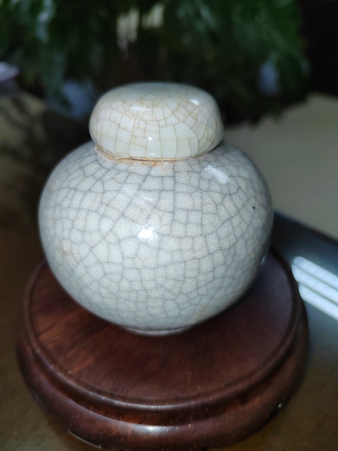 古玩陶瓷哥釉蓋罐真品鑒賞圖