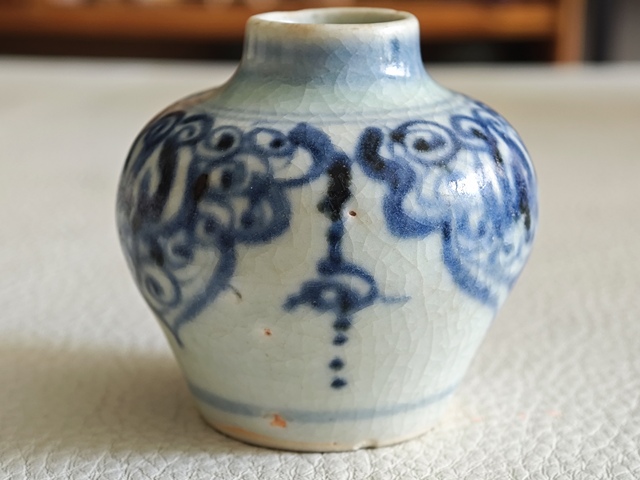 古玩陶瓷青花披肩瓔珞紋罐真品鑒賞圖