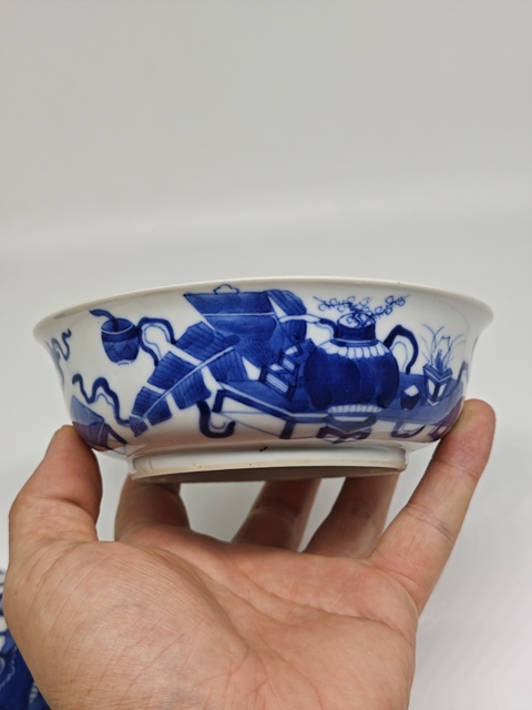 古玩陶瓷青花博古八寶紋蓋碗真品鑒賞圖