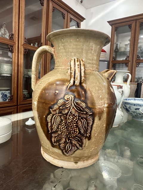 古玩陶瓷長沙窯青釉褐彩執壺真品鑒賞圖