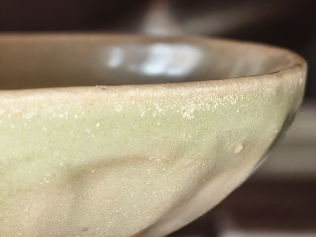 古玩陶瓷龍泉窯蓮瓣盤真品鑒賞圖