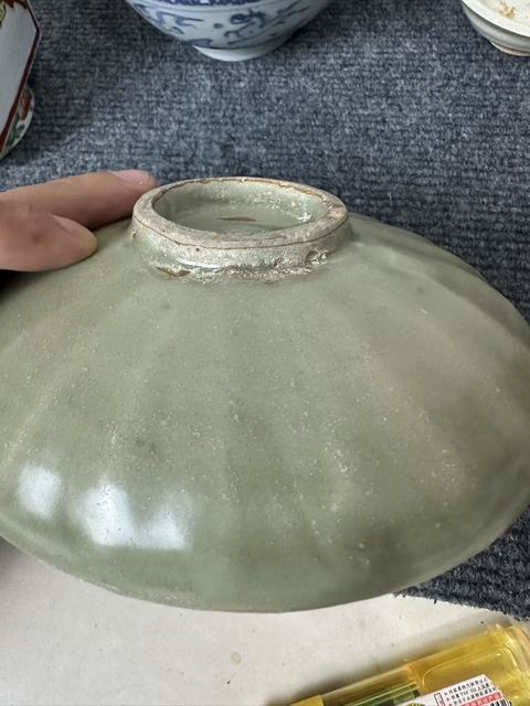 古玩陶瓷龍泉窯蓮瓣盤真品鑒賞圖