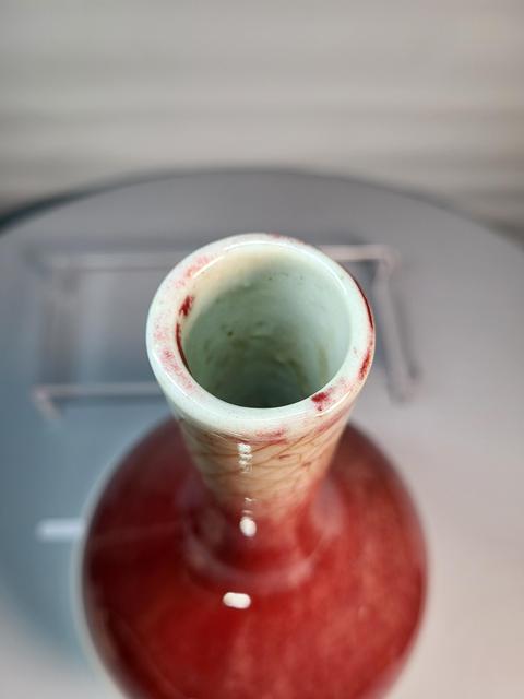 古玩陶瓷郎紅釉膽瓶真品鑒賞圖