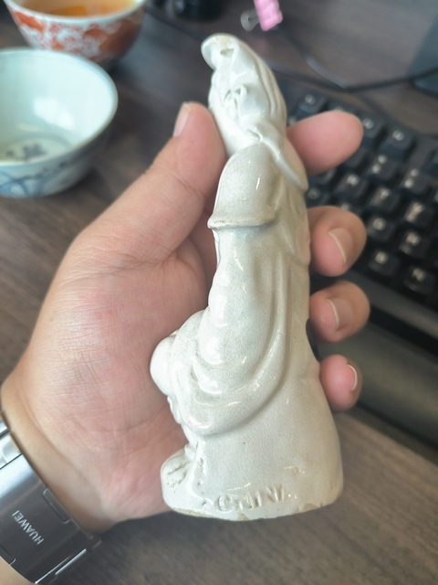 古玩陶瓷德化白瓷觀音菩薩造像真品鑒賞圖