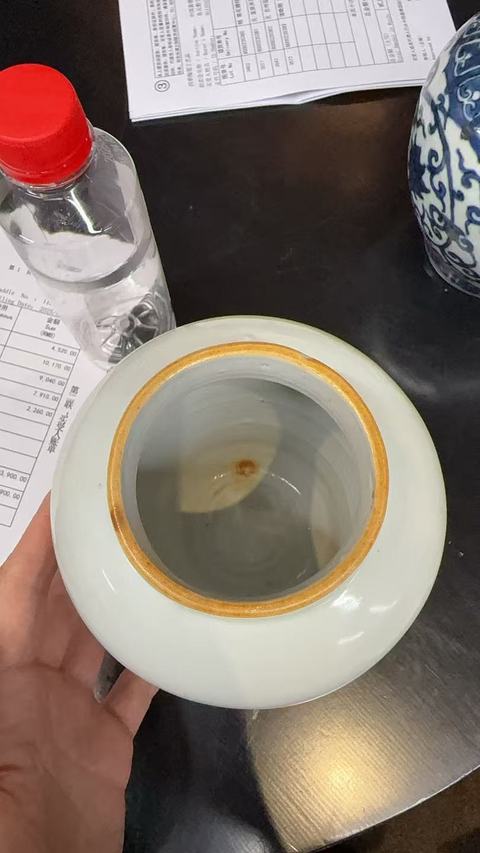 古玩陶瓷甜白釉罐真品鑒賞圖