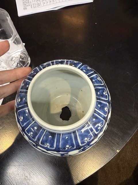 古玩陶瓷甜白釉罐真品鑒賞圖